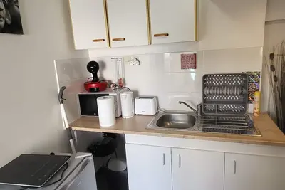 Image de Petite maison avec terrasse à 5min de la gare et 3min du centre ville