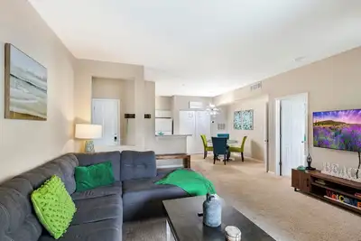 Image de Pool View! Newly renovated, free parking, free Wi-Fi