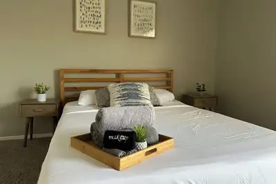 Image de Perfect for workers, great location, full kitchen, WiFi, 1 bedroom in quiet apt