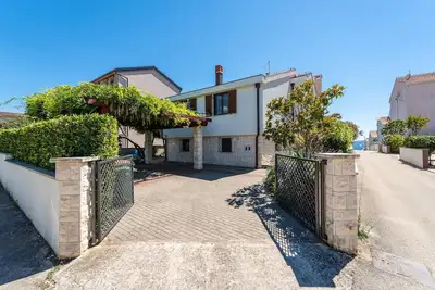 Image de Superbe maison à Kozino avec WiFi