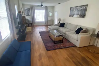 Image de Classic Updated Ut/Hancock Home - Minutes from Campus & Downtown\n