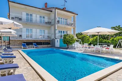 Image de Magnifique appartement de 3 chambres à.