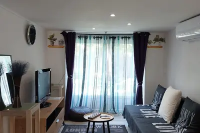 Image de Le petit Jules - Appartement cosy Rdc, jardin & clim, Agen sud, proche Enap