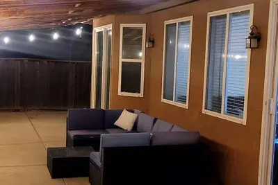 Image de Spacious 5-bedroom house with WiFi, Ac in welcoming Fresno