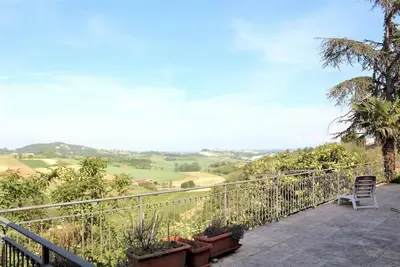 Image de Typical Monferrato apartment among the Vineyards