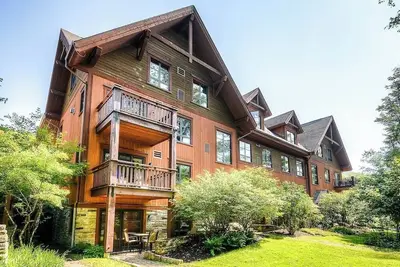 Image de Étoile du Matin: Tremblant Luxury Ski In/Ski Out