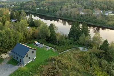 Image de Batiscan | Bord de l’eau, spa & sauna privés