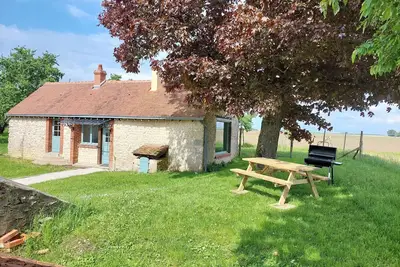 Image de Maison de charme en pleine nature avec verger et activités familiales à Gémigny.