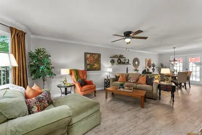 Image de This townhouse is a 2 bedroom(s), 2. 5 bathrooms, located in Augusta, Ga.