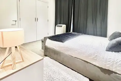 Image de Cozy One Bed Apartment with balcony  (Colindale)