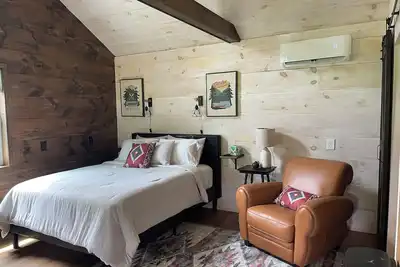 Image de Ayers' Acres ~ Cabin 4, cozy cabin near Corning-Watkins Glen-Finger Lakes