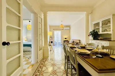 Image de Maltese Charm / Beach Side / Table Soccer