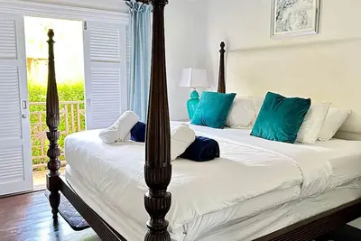 Image de Relaxing condo with modern utilities, pool, beach, gym, full air con. North.