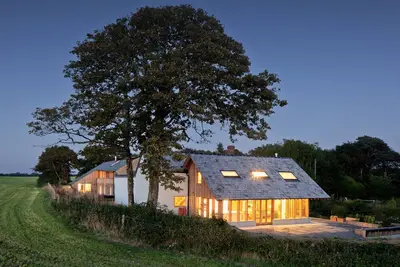 Image de The Farmhouse  -  sleeps 8 guests  in 4 bedrooms