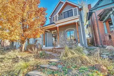 Charming Walkable Victorian 3-bedroom home in Denver