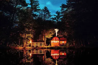 Image de Private Cozy Charming 4-bedroom home in Bartlett with Ac, WiFi on a small pond