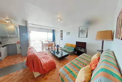 Image de Appartement T2 en Rdc avec une terrasse donnant un accès direct à la plage