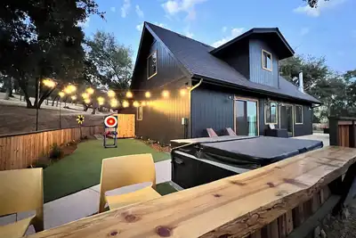 Image de Yosemite Dreamin'. \nPrivate & charming retreat. \nClose to the park, shops & hikes