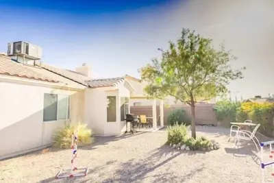 Image de Cozy 2 bedroom getaway