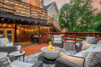 Image de * Lux Hot Tub * Game Rm * Brbn Trail *Pet-Friendly