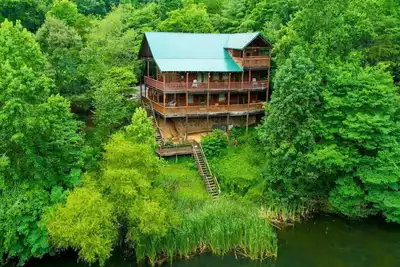 Image de Beautiful water views + more! - Bear Lake Lodge