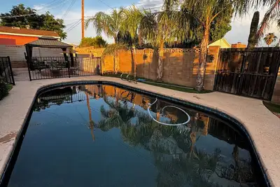 Image de Charming 4-bedroom house in brilliant Tucson with WiFi, Ac swimming pool.