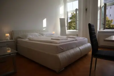 Image de Superb 7br Apt. For 22 People Near Hauptbahnhof