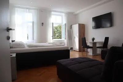 Image de Modern Room in Shared Apt. - Close to Hauptbahnhof