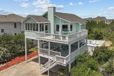 Image de Searenity | 810 ft to the beach | Private Pool, Hot Tub, and Dog Friendly