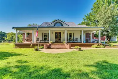 Image de Pet-Friendly Vilonia Home w/ Fenced Yard & Grill!