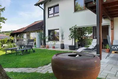 Image de Appartement 'Fewo Fuchs' avec terrasse privée, jardin partagé et Wi-Fi