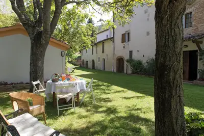 Image de Cozy cottage surrounded by a large garden in the hills of Le Marche