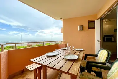 Image de Appartement T3 à Sète face à la mer avec parking privé, proche plage et commerces