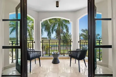 Beach & Golf Course Views