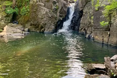 Image de Beautiful Secluded Rustic camp site. Waterfall, creek, swimming hole & trails.