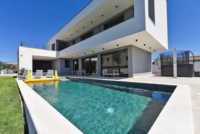 Image de Maison de vacances Svetvinčenat pour 1 - 8 personnes avec 3 chambres à coucher - Maison de vacances