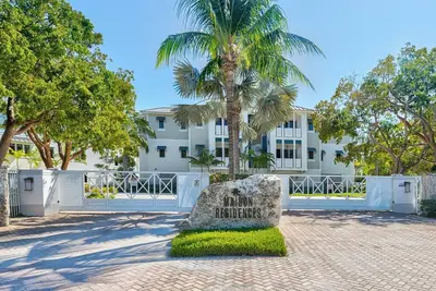 Image de Discover Maison 402 Island Charm in Islamorada: a spacious 3br condo for 6 with stunning views.