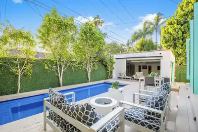 Image de Casa del Sol -Stunning Crescent Heights Spanish Villa w/ Poolside Tranquility