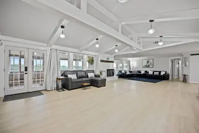 Image de 5br Private Retreat On Acreage + Near Liberty