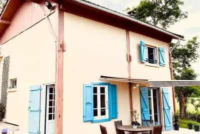 Image de Maison Ă la campagne avec piscine