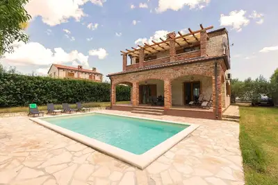 Image de Sunny holiday house with private pool