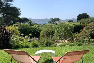 Image de Villa vue mer - Climatisée - Plage privée + transats!