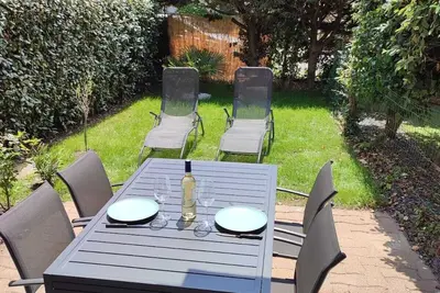 Image de Charmant appartement T2- Séjours thématiques- rdc- Carnac-200 m plage, jardin