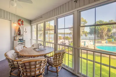 Image de Pool Access & Lanai: Riverfront Welaka Condo!