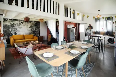 Image de Une maison coup de coeur dans un grand jardin juste à coté du centre de Senlis