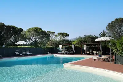 Image de Wonderful cottage with pool near Arezzo