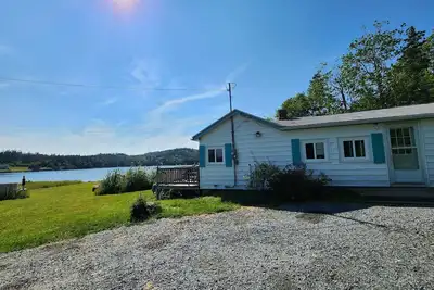 Image de Gorgeous Cottage on the waterfront lake