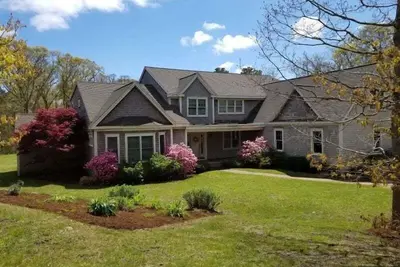 Image de Family Tides home, perfect for up to 10 guests.