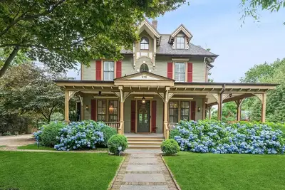 Image de Victorian Retreat Sleeps 12 with Pool, Gym, Near Water / Town / Train to Nyc