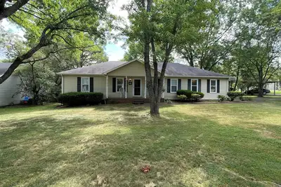 Image de Amazing Location with Amazing Conveniences! \nClose to 840 and I-24